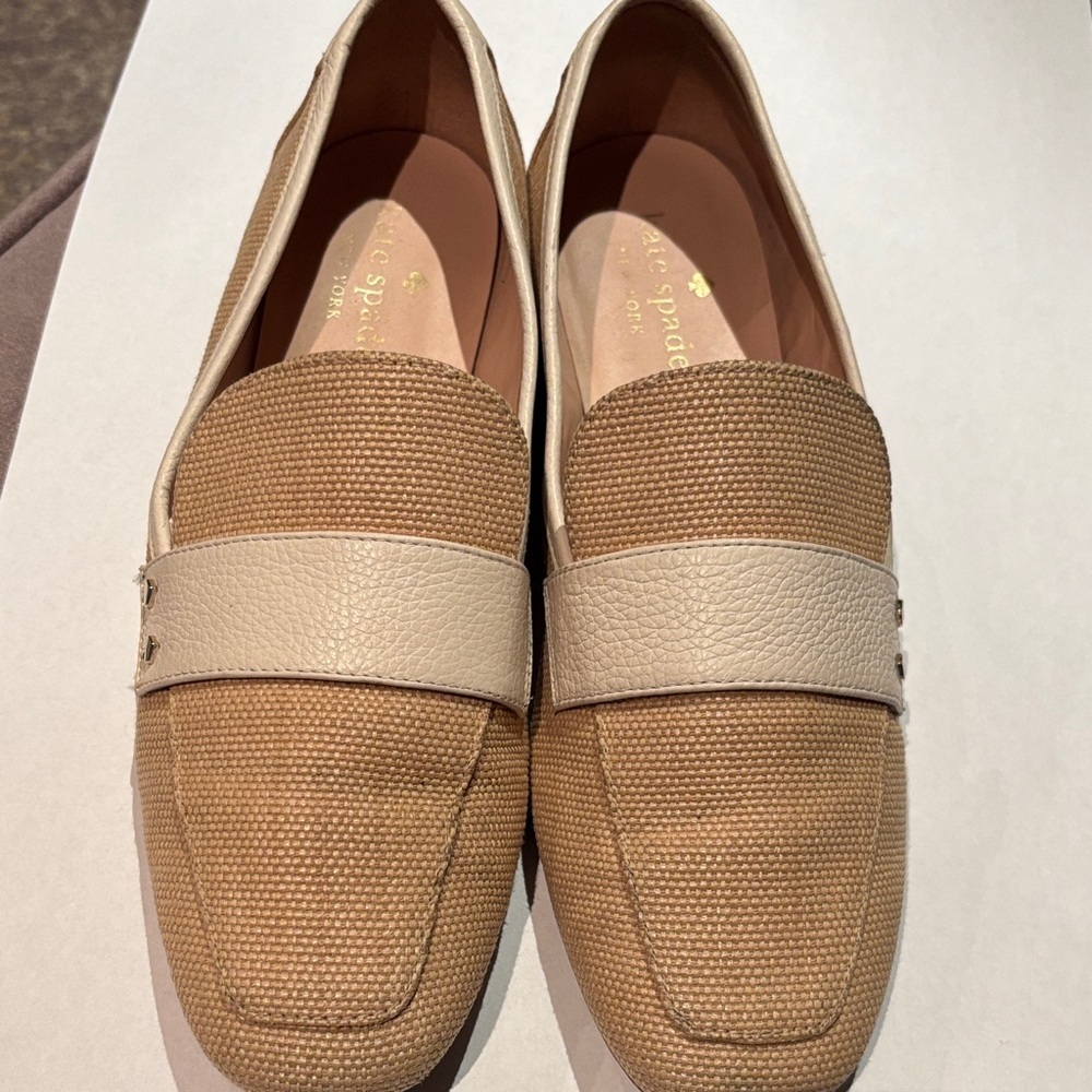 Kate Spade Tan and Cream Loafers in 8